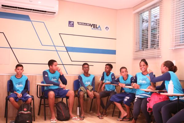07-03-Aulas-do-Salvador-Social-Clube.-Lucas-Moura-Secom-PMS.-2 (1)