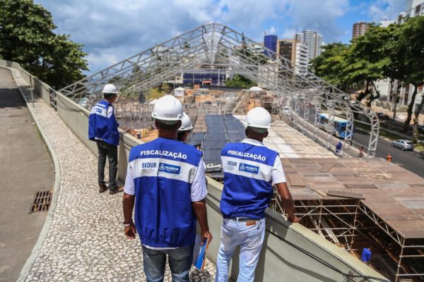 11_01_2020_Fiscalizacao-Estruturas-Carnaval-2020_SEDUR-_Fot-Bruno-Concha_Secom_Pms-17-1024x683