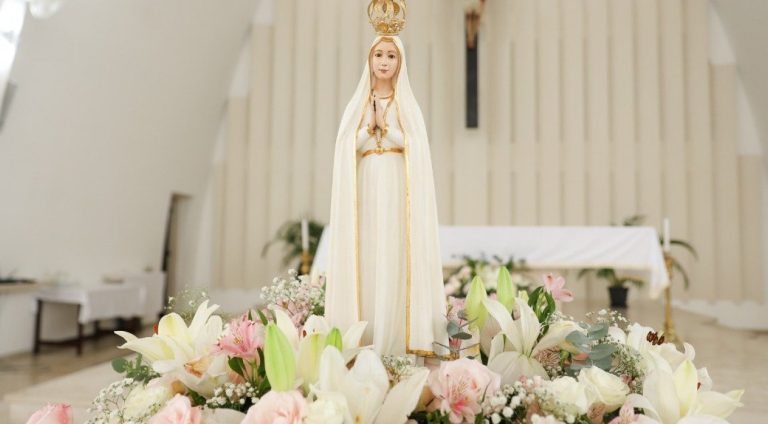 123200,devotos-de-nossa-senhora-de-fatima-se-reunem-nesta-sexta-em-salvador-em-preces-pela-paz-3