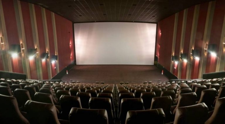 128477,apos-ingressos-a-r10-cinemas-brasileiros-tem-terceiro-maior-publico-do-ano-3