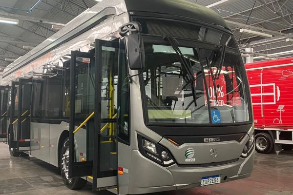 128502,onibus-do-brt-chegam-a-salvador-e-passam-por-testes-3