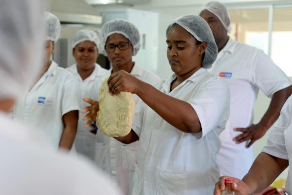 12_08_2019_Curso-de-Fabricao-de-Pizza_Foto_Jefferson-Peixoto_Secom_Pms-10-1-1536x1024