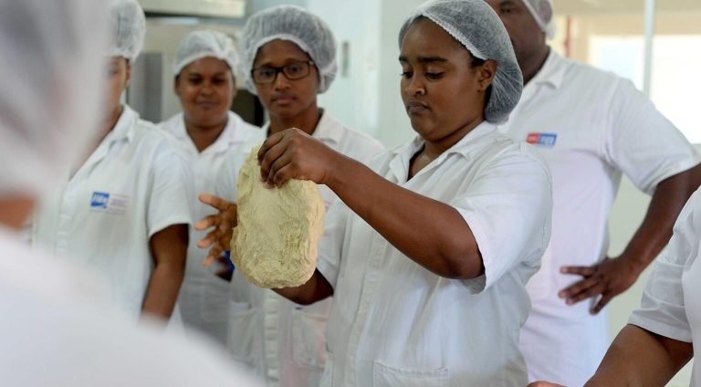 12_08_2019_Curso-de-Fabricao-de-Pizza_Foto_Jefferson-Peixoto_Secom_Pms-10-1-1536x1024