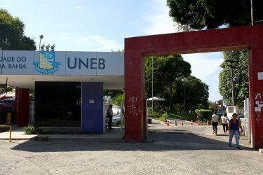 130652,com-aumento-de-casos-da-covid-uneb-recomenda-uso-de-mascara-em-ambientes-fechados-3