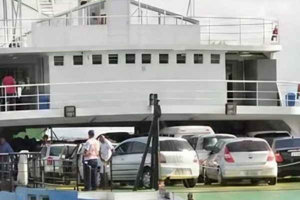 184915,ferry-boat-ivete-sangalo-apresenta-principio-de-incendio-durante-travessia-em-salvador-3