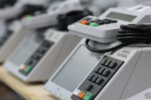 185602,eleitores-poderao-solicitar-voto-em-transito-para-as-eleicoes-a-partir-desta-segunda-3