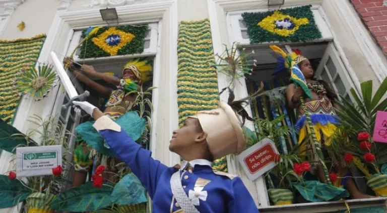 2-de-julho_desfile-696x464