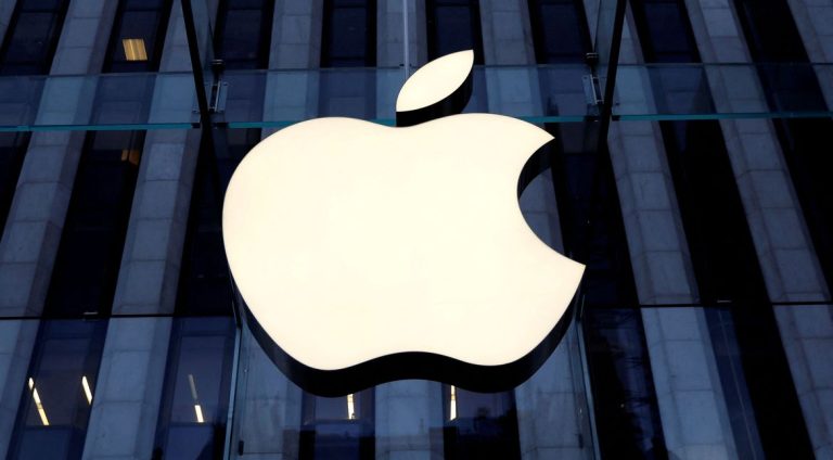 2022-08-05t172313z_1_lynxmpei740ve_rtroptp_4_tech-apple-china-taiwan