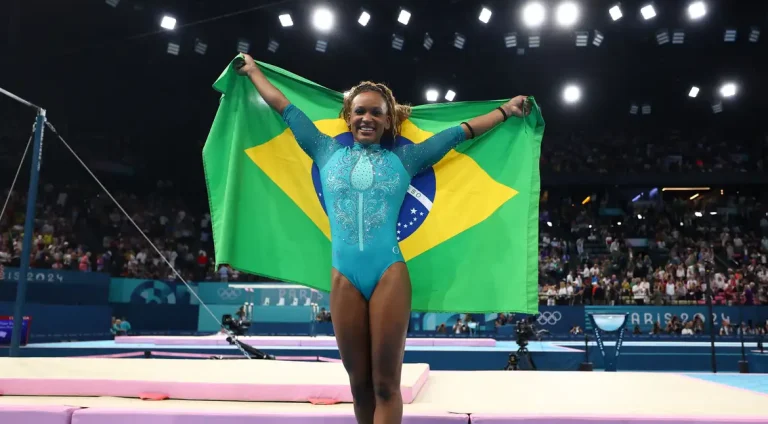 2024-08-05t134125z_1396862532_up1ek85120ziw_rtrmadp_3_olympics-2024-artisticgymnastics