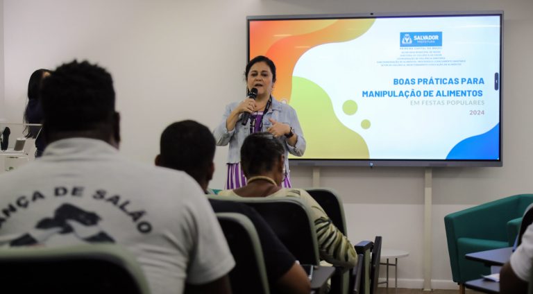 Trabalhadores de festas populares participam de curso de manipulação de alimentos