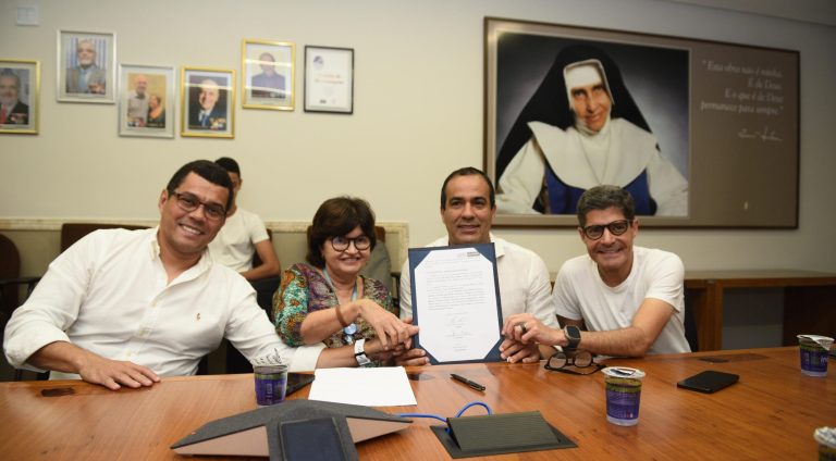 27_12_2024_Prefeito_Bruno_Reis_Assinatura_Requalificacao_Centro_Geriatria_Osid_Foto_Betto_Jr_Secom_PMS (8) (1)