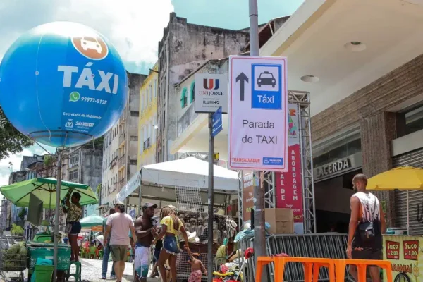 28_02_2019_Transporte-Taxi-no-carnaval_Fot-Bruno-Concha_Secom_Pms-2-1.jpg