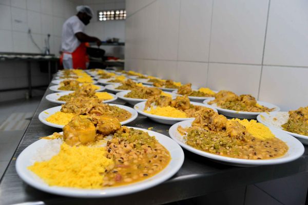 28_09_2021_Caruru-nos-Restaurantes-Populares_Foto_Jefferson-Peixoto_Secom_Pms-38