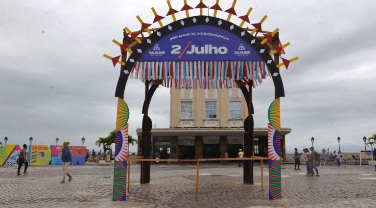 29-06-2023-Decoracao-Das-Ruas-Para-O-Desfile-Do-Dois-De-Julho-Fotos-Otavio-Santos-SECOM-PMS-13-1024x667 (1)