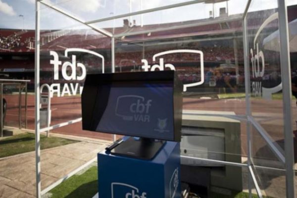 750_var-diagolos-audios-arbitro-brasileirao-cbf_20211021175143476