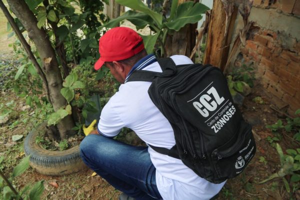 Acoes-contra-dengue_Limpurb_Fot-Bruno-Concha_Secom_Pms-11-1024x683