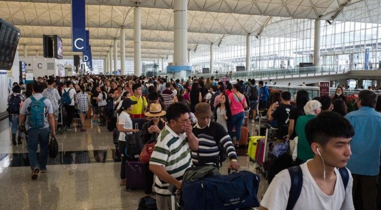Aeroporto em Hong Kong_