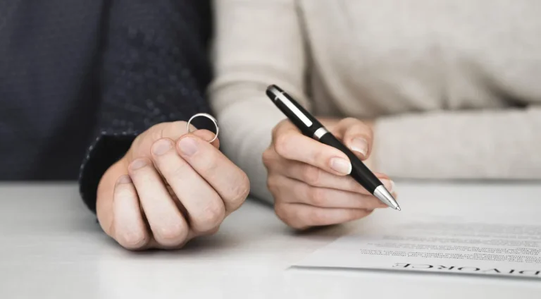 Aumento-do-numero-de-divorcios-reforca-tendencia-d0128716200202409160705-ScaleDownProportional (1)