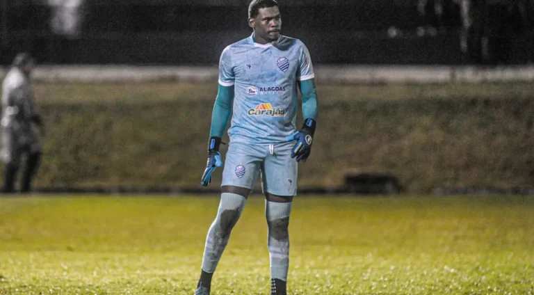 CSA-anuncia-devolucao-de-goleiro-que-estava-empres0128095500202408012130-ScaleDownProportional