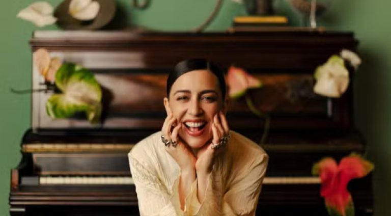 Roberta de Sá comemora 20 anos de carreira com show em Salvador — Foto Flora Negri