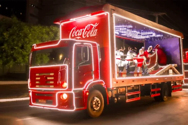 Coca-Caravana-Natal_Credito-Wess-Thug-Divulgacao-e1733146887398