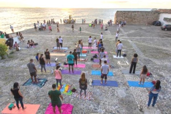 Coletivo-Ser-Yoga-ftDivulgacao-4-696x393 (1)