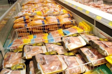 Com-suspensao-de-exportacoes-precos-de-frango-e-ov0131833100202505191259-ScaleDownProportional