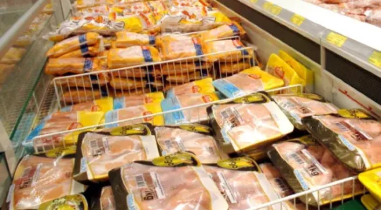 Com-suspensao-de-exportacoes-precos-de-frango-e-ov0131833100202505191259-ScaleDownProportional