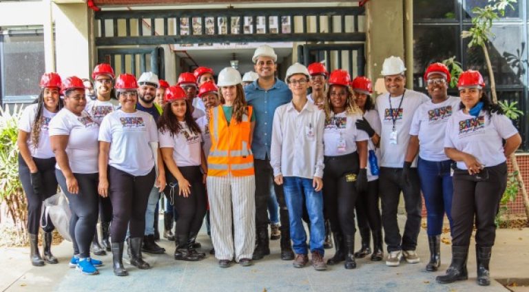 Construa com elas ascom conder