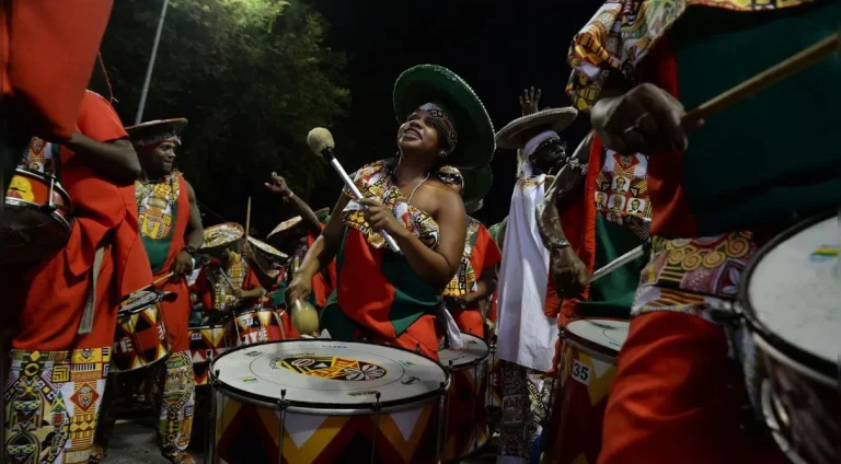 Desfile-de-Blocos-Afro-acontece-no-Centro-Historic0030944600202311221049-6
