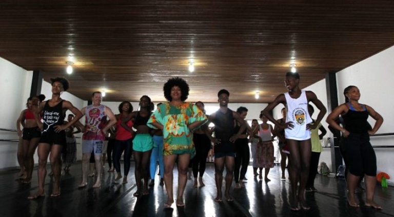 Escola-de-danca-da-Funceb-696x464