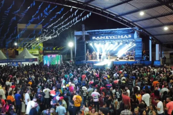 Festival-Gastronomico-em-Maiquinique-Foto-Tiago-Queiroz-696x392