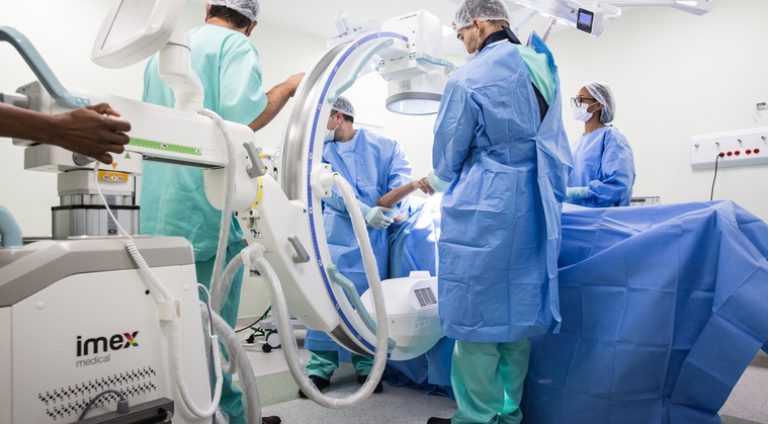 Foto-Divulgacao_HOEB-contrata-medicos-2