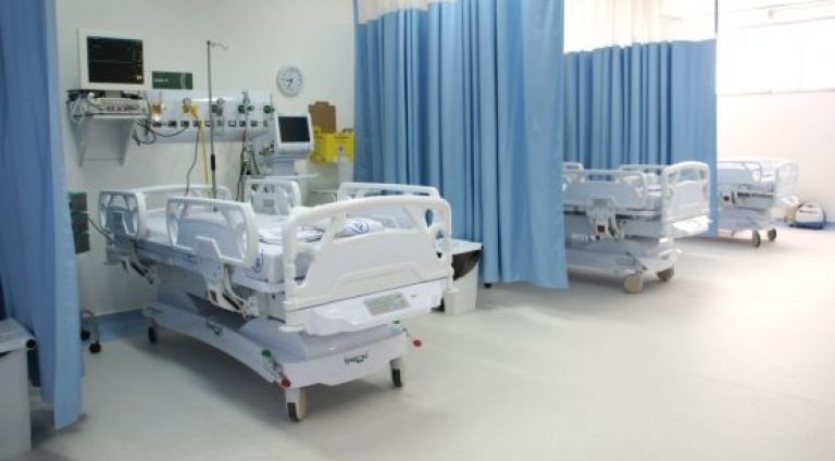 Hospital-Eladio-Lassere-abre-10-leitos-de-UTI-Covid-555x369