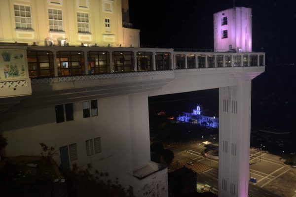 Iluminacao-Farol-Da-Barra-e-Elevador-Lacerda-10-08-2021-Foto-Otavio-Santos-SECOM-PMS-13