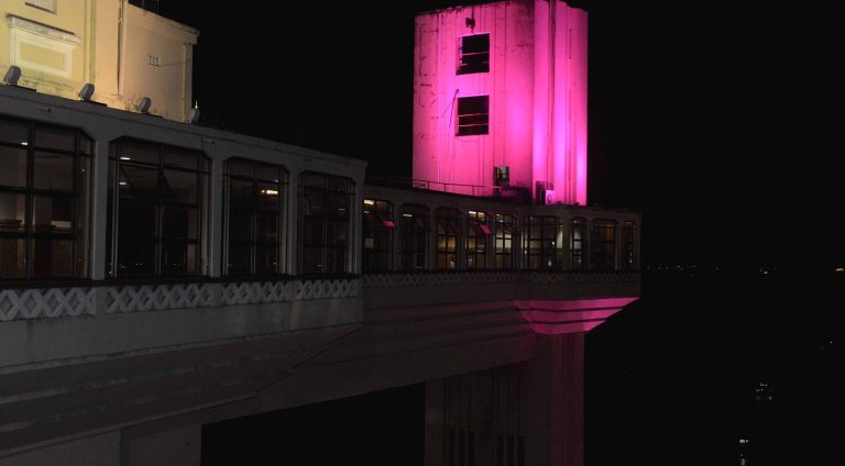 Iluminao-Elevador--Lacerda--Outubro-Rosa-Foto-Otavio-Santos-01-10-2021-SECOM-PMS-4