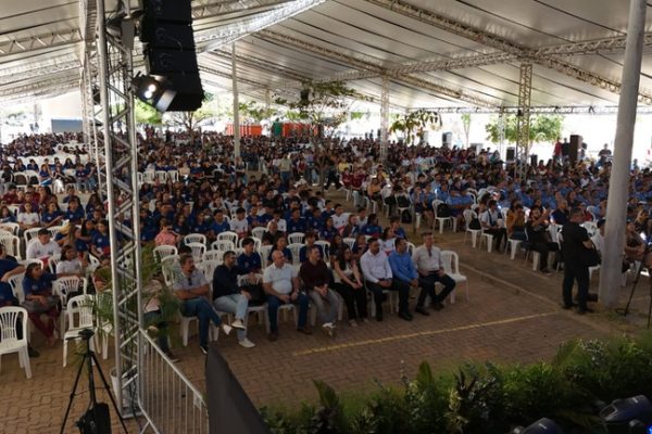 Estudantes participam de aulão preparatório para o Enem realizado na Bahia.