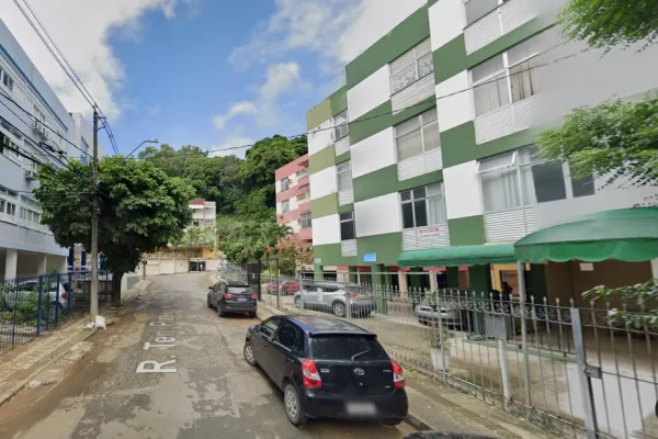 Incendio-atinge-apartamento-na-Barra0129069300202410100741-ScaleDownProportional