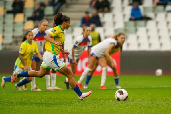 Inglaterra_x_Brasil_Jogo_14_5bdd64946b