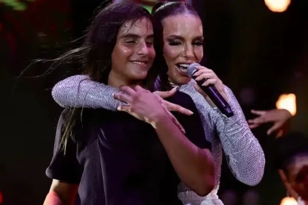 Ivete-Sangalo-e-filho.jpg