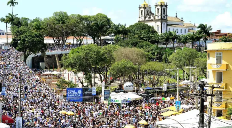 Lavagem-do-Bonfim_foto-Valter-Pontes_SECOM2-1-1024x614.jpg