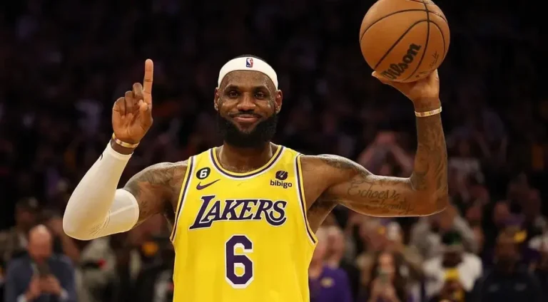 LeBron-James-1-aspect-ratio-512-320