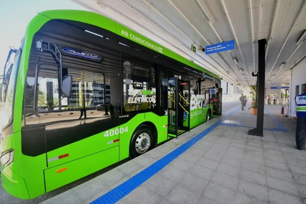 Linha-do-BRT-tem-horario-ampliado-neste-sabado0127719900202407041727-ScaleDownProportional