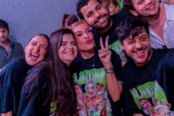 Lore e amigos