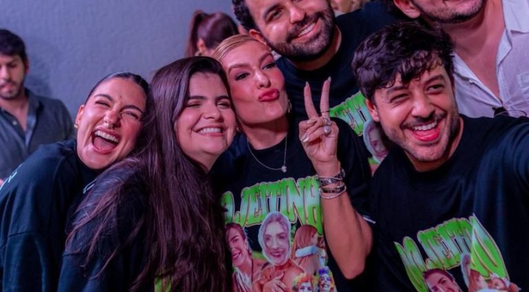 Lore e amigos