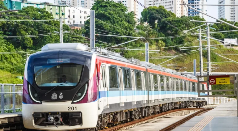 Metro-de-Salvador-supera-recorde-historico-de-pass0126988000202405100920-ScaleDownProportional