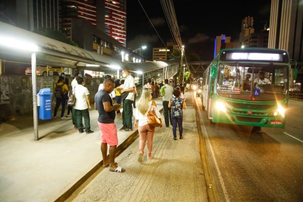 Onibus-Lucas-Moura-Secom-PMS-6