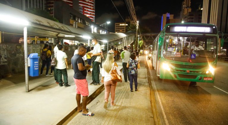 Onibus-Lucas-Moura-Secom-PMS-6