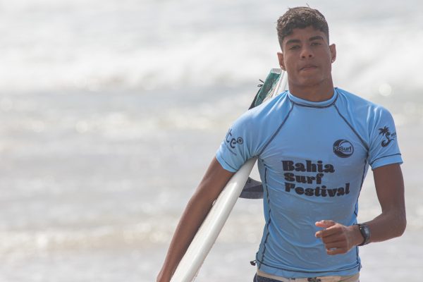 Praia de Itacimirim recebe nesta sexta-feira (23) o Circuito Baiano de Surf