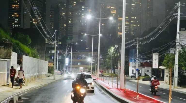 Prefeitura-de-Salvador-moderniza-iluminacao-de-rua0127933400202407220637-ScaleDownProportional (1)